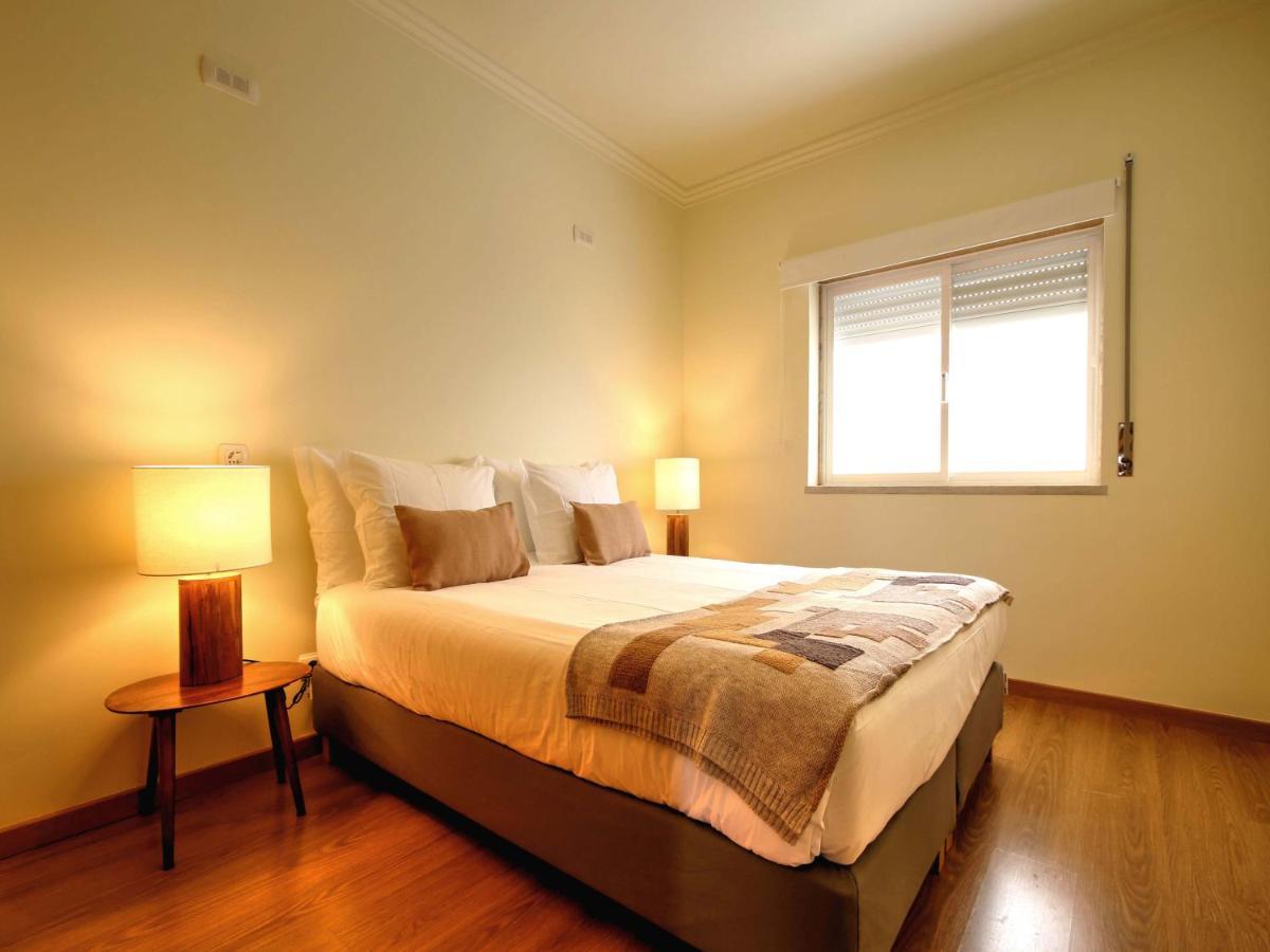 Balcony With View, Private Garage, An Elevator Apartment Setúbal